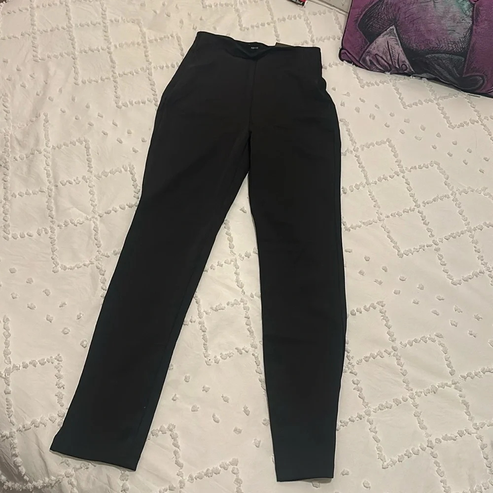Express Body Contour Pant - Picture 4 of 7